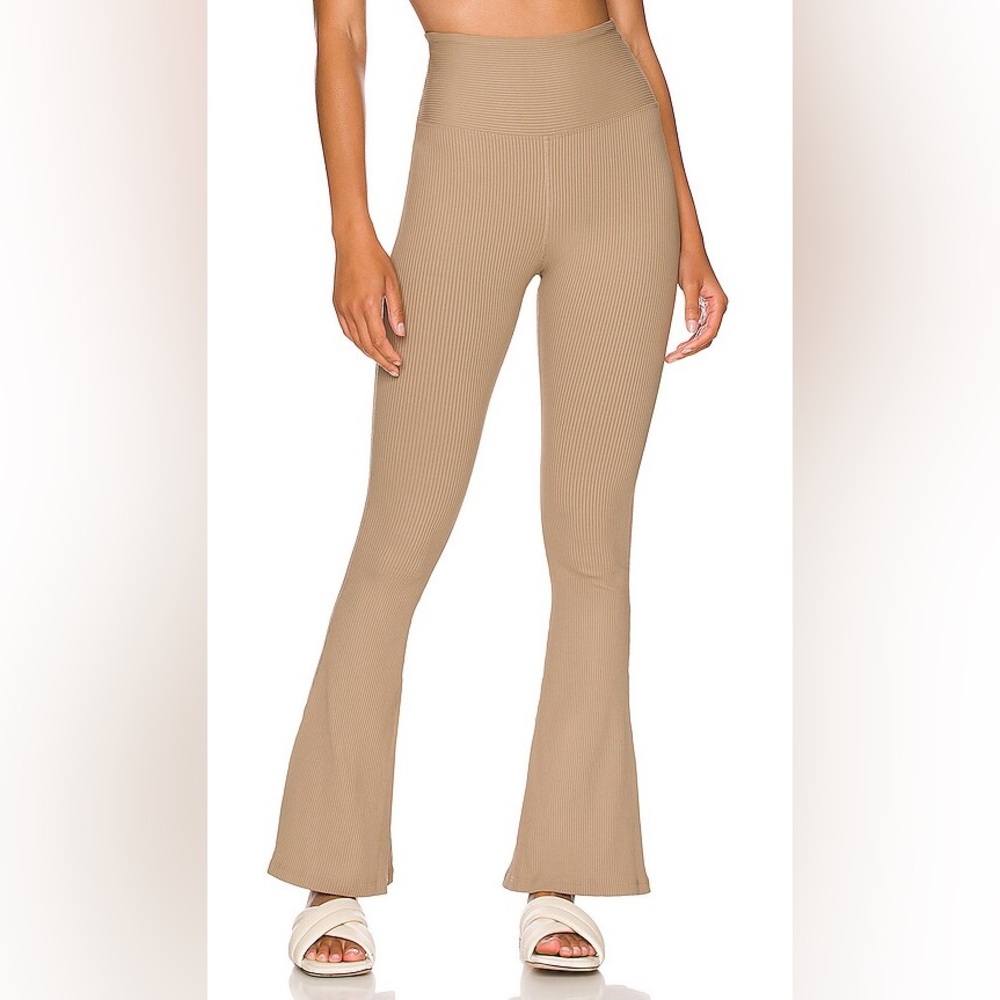 Year of Ours Ribbed Flare Leggings in Caribou